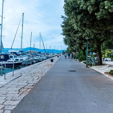 Bor - On The * Malinska