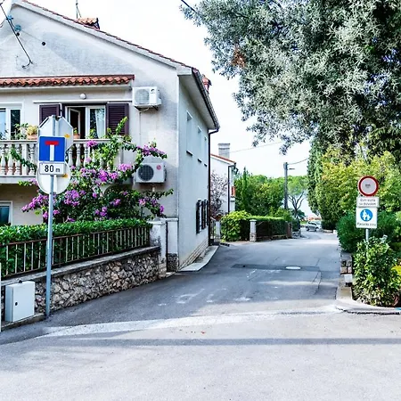 Bor - On The Apartament